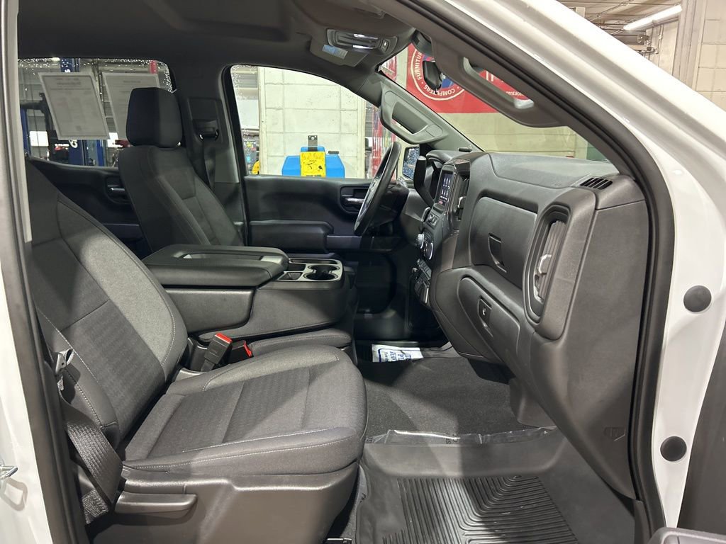 Used 2023 Chevrolet Silverado 1500 Custom image 32