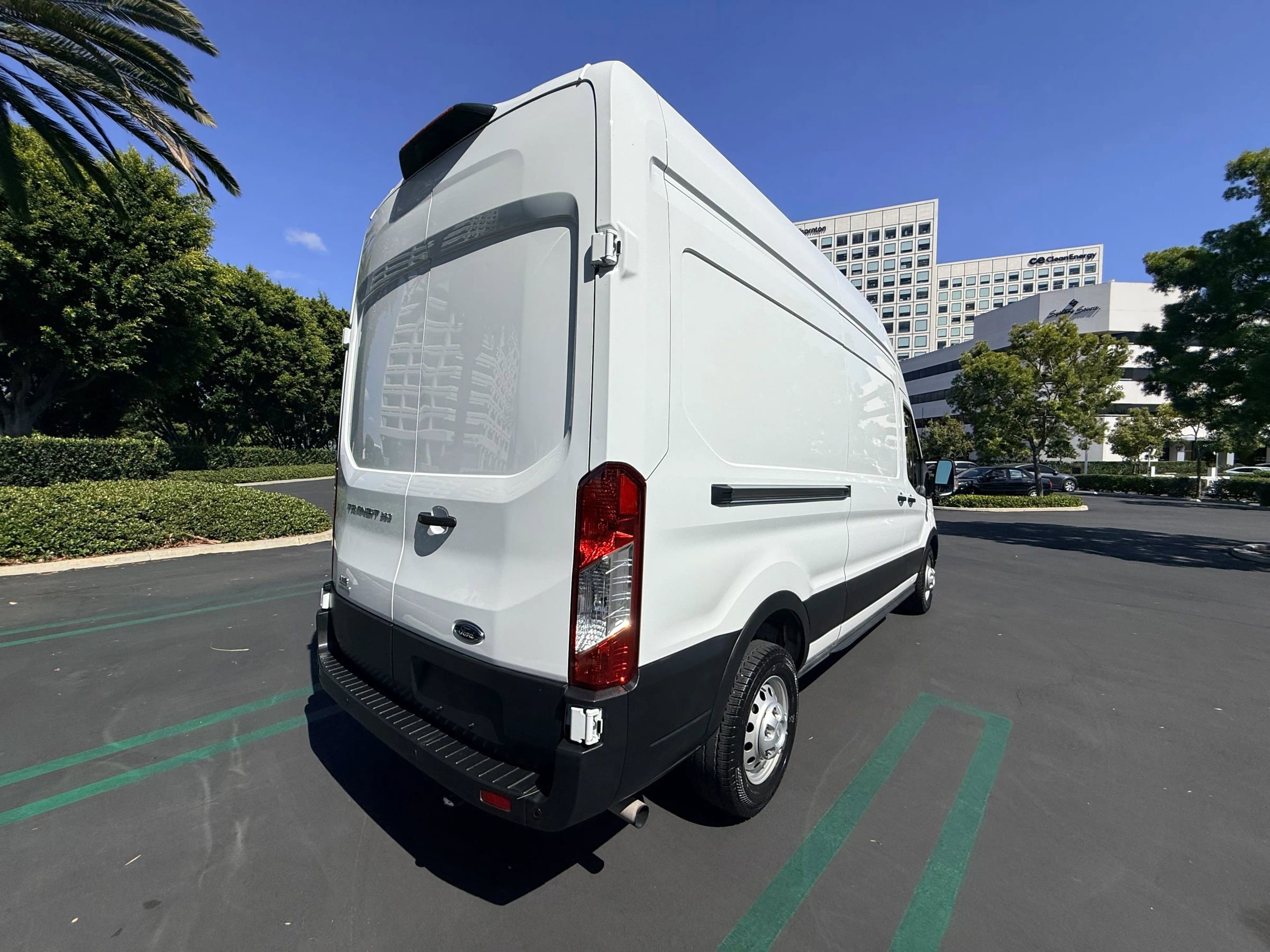 Used 2023 Ford Transit 350 148 High Roof AWD image 5