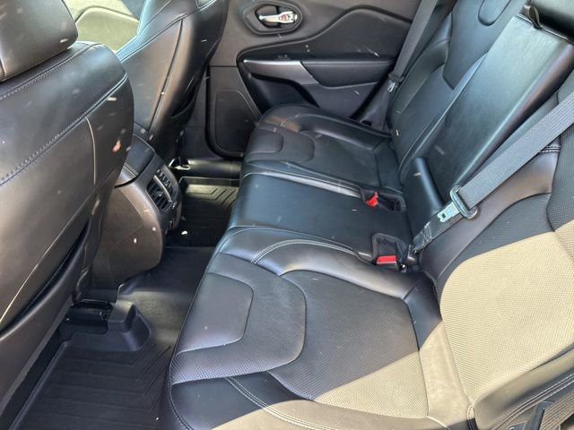 Used 2021 Jeep Cherokee Limited image 12