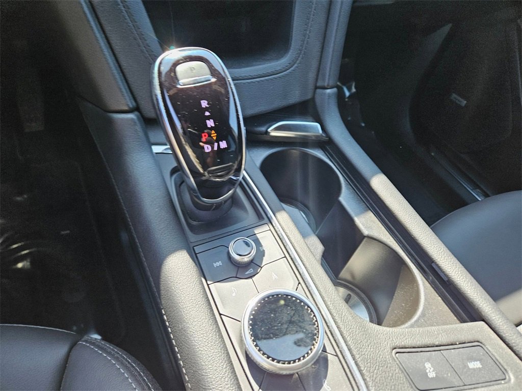 Used 2025 Cadillac XT5 Premium Luxury image 19