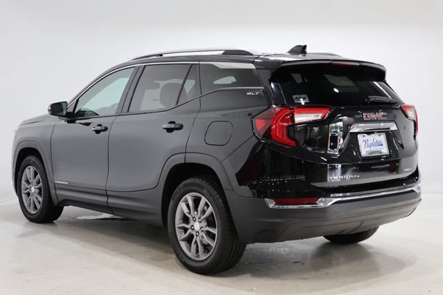 Used 2024 GMC Terrain SLT AWD/4WD image 5