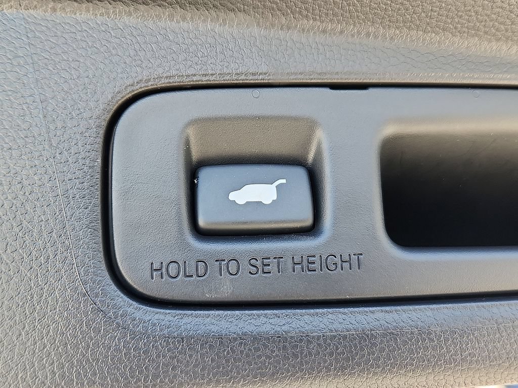 Used 2025 Honda CR-V EX-L image 24