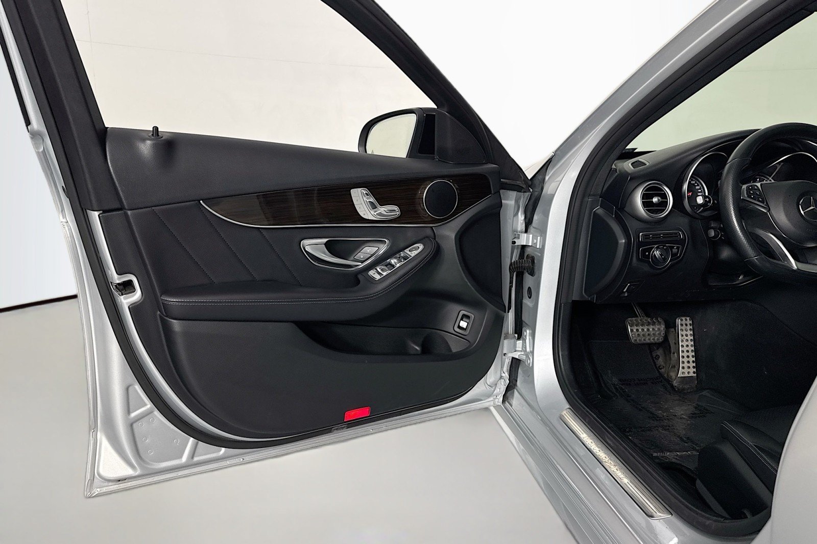 Certified 2018 Mercedes-Benz C 300 Sedan image 21