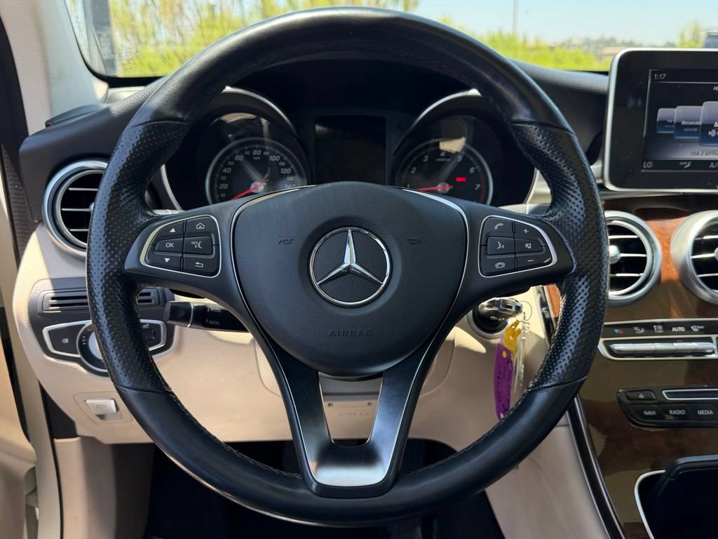 Used 2019 Mercedes-Benz GLC 300 4MATIC image 22