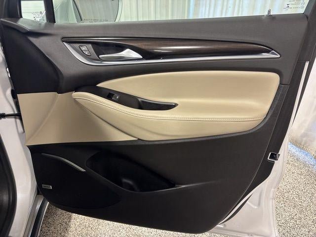 Used 2020 Buick Enclave Premium w/ Sun and Sites Package AWD/4WD image 23