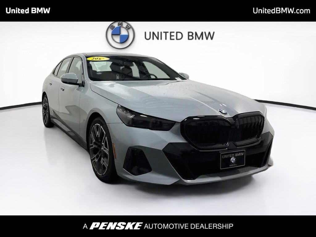 Certified 2027 BMW 540i xDrive w/ M Sport Package AWD/4WD image 3