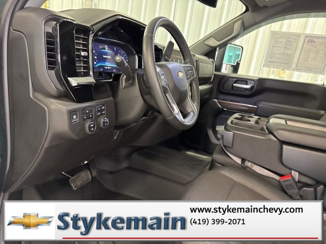 Used 2025 Chevrolet Silverado 2500 LT w/ Convenience Package image 38