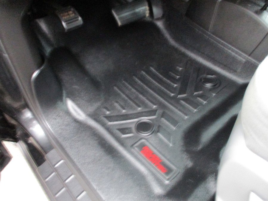 Used 2016 Chevrolet Silverado 1500 Custom w/ Custom Convenience Package AWD/4WD image 27