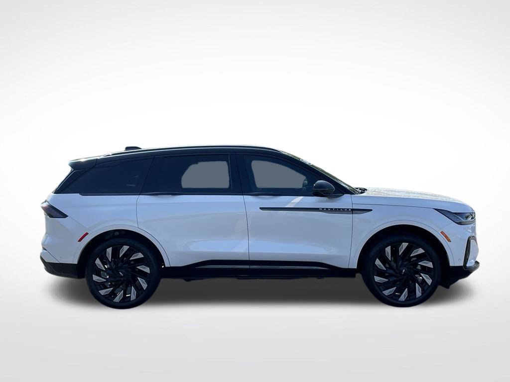 Used 2024 Lincoln Nautilus Reserve w/ Jet Appearance Package (87T) AWD/4WD image 7
