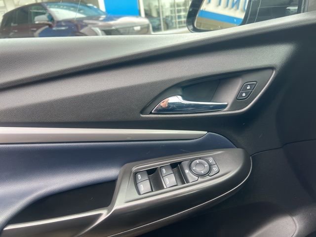 Used 2022 Chevrolet Bolt EUV LT w/ Convenience Package image 27