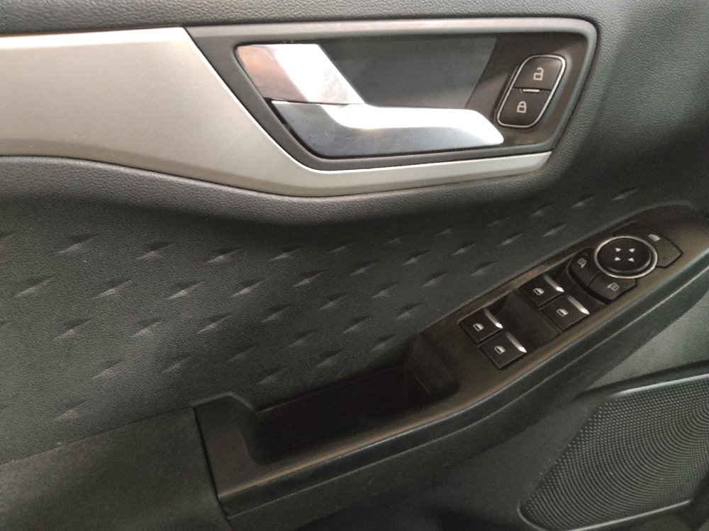 Used 2020 Ford Escape SE image 27