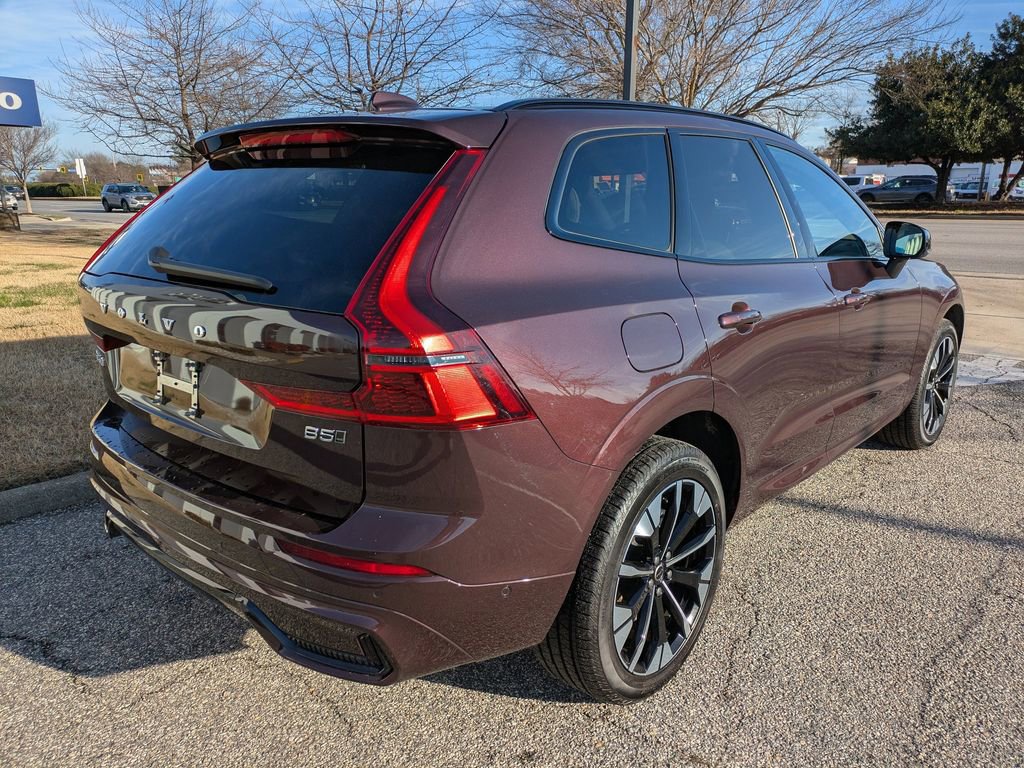 New 2026 Volvo XC60 B5 Plus w/ Climate Package AWD/4WD image 4