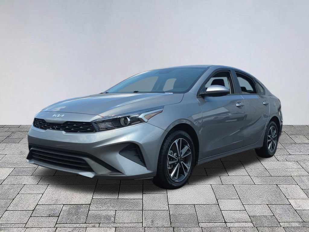 Used 2024 Kia Forte LXS FWD image 3