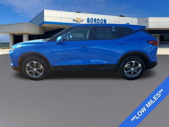 Used 2024 Chevrolet Blazer LT image 2