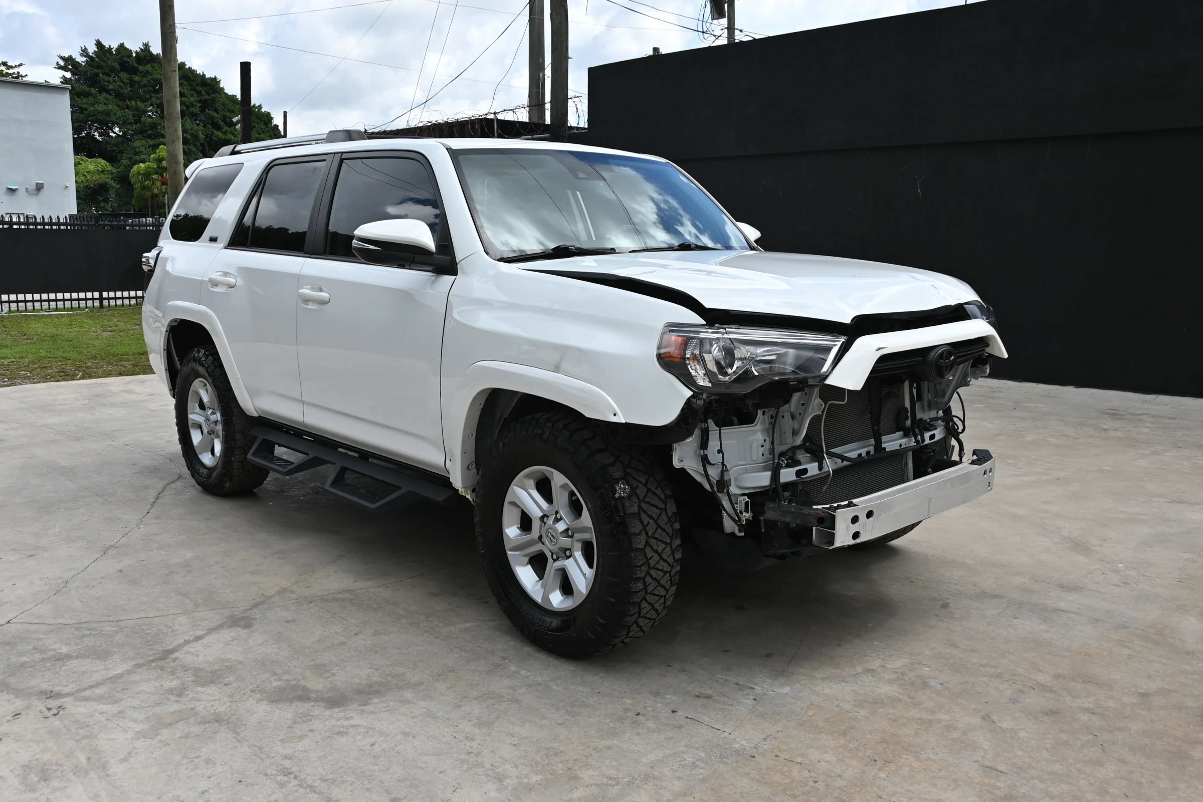 Used 2024 Toyota 4Runner SR5 Premium w/ Moonroof Package RWD image 1