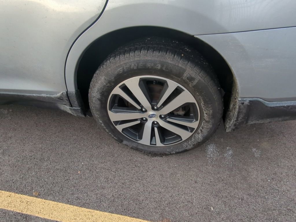 Used 2019 Subaru Outback 2.5i Limited w/ Popular Package #2 image 5