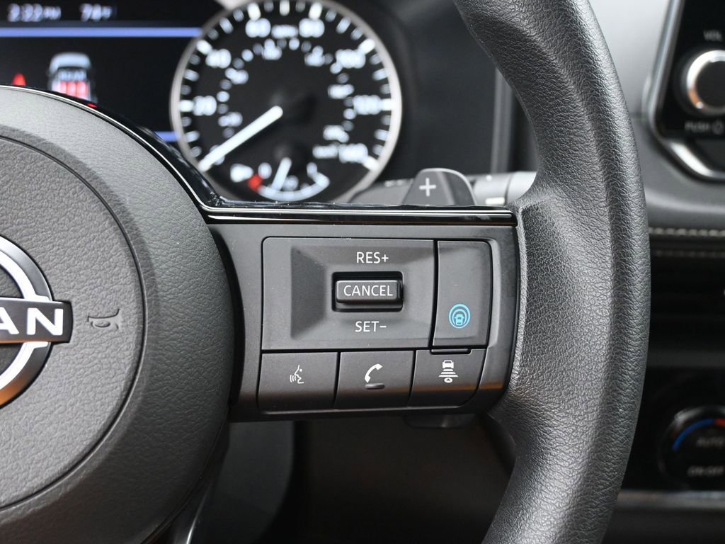 Used 2023 Nissan Rogue SV image 14