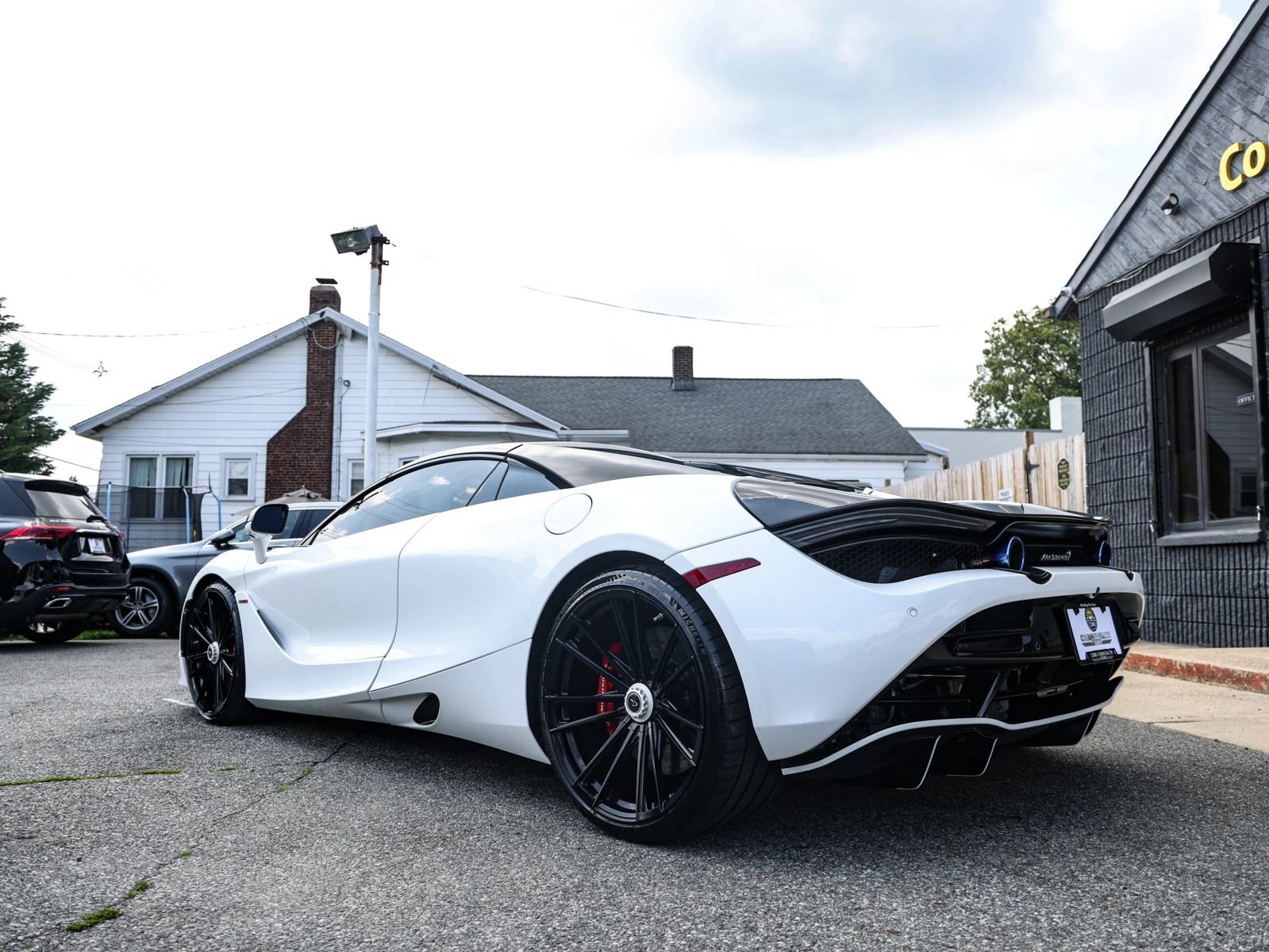 Used 2020 McLaren 720S Spider RWD image 5
