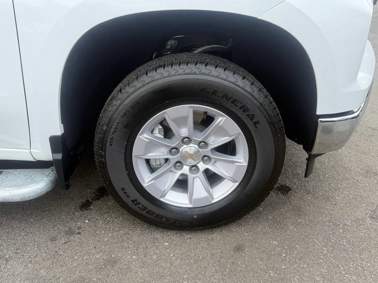 Used 2025 Chevrolet Silverado 1500 W/T RWD image 39