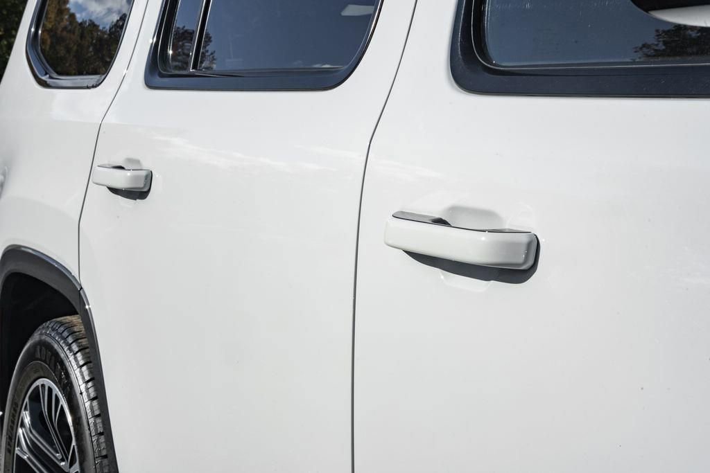 Used 2022 Jeep Wagoneer Series III image 16