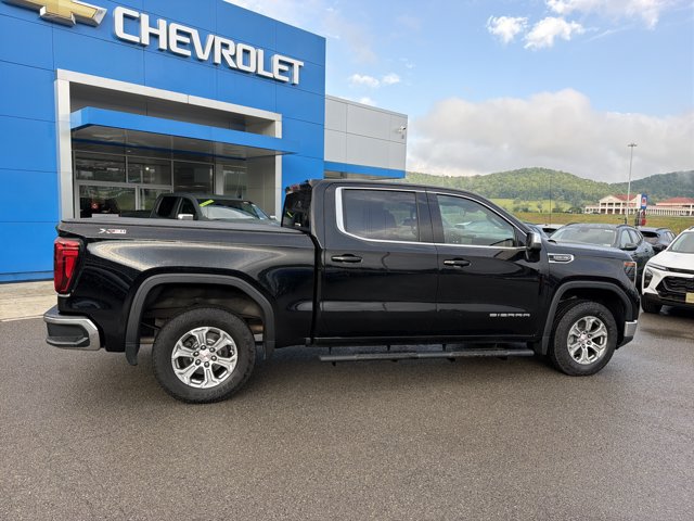 Used 2024 GMC Sierra 1500 SLE AWD/4WD image 3