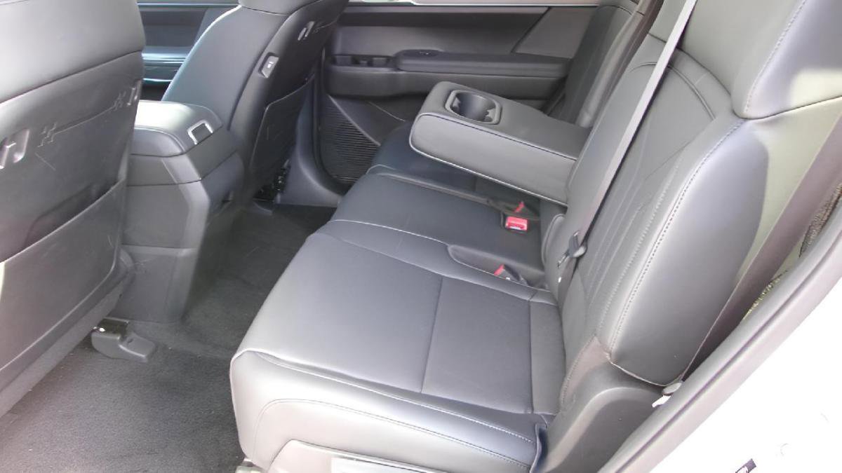 Used 2026 Hyundai Santa Fe SEL image 9