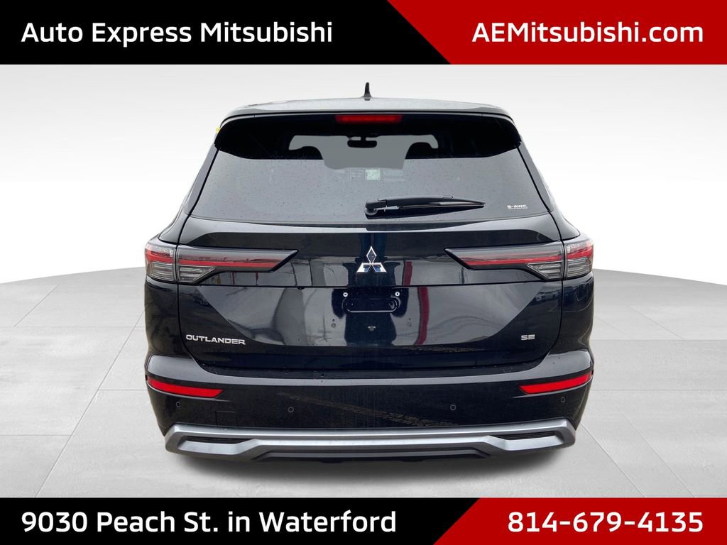 New 2026 Mitsubishi Outlander SE image 6