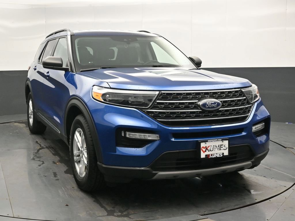 Used 2022 Ford Explorer XLT w/ Equipment Group 202A image 5