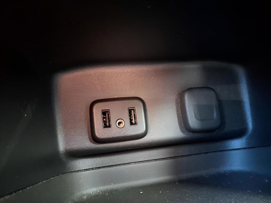 Used 2018 Chevrolet Equinox LT w/ Sun & Infotainment Package image 21