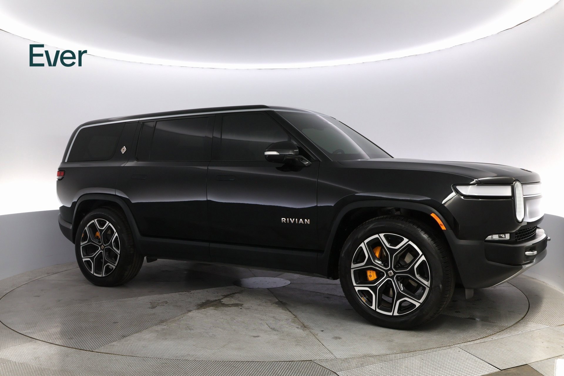 Used 2024 Rivian R1S Adventure image 5