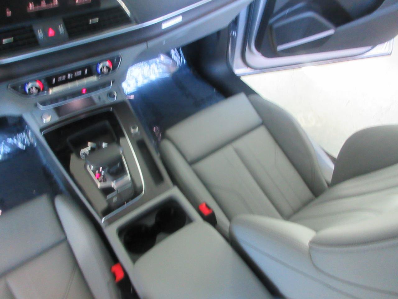 Used 2024 Audi Q5 2.0T Premium Plus w/ Premium Plus Package AWD/4WD image 22