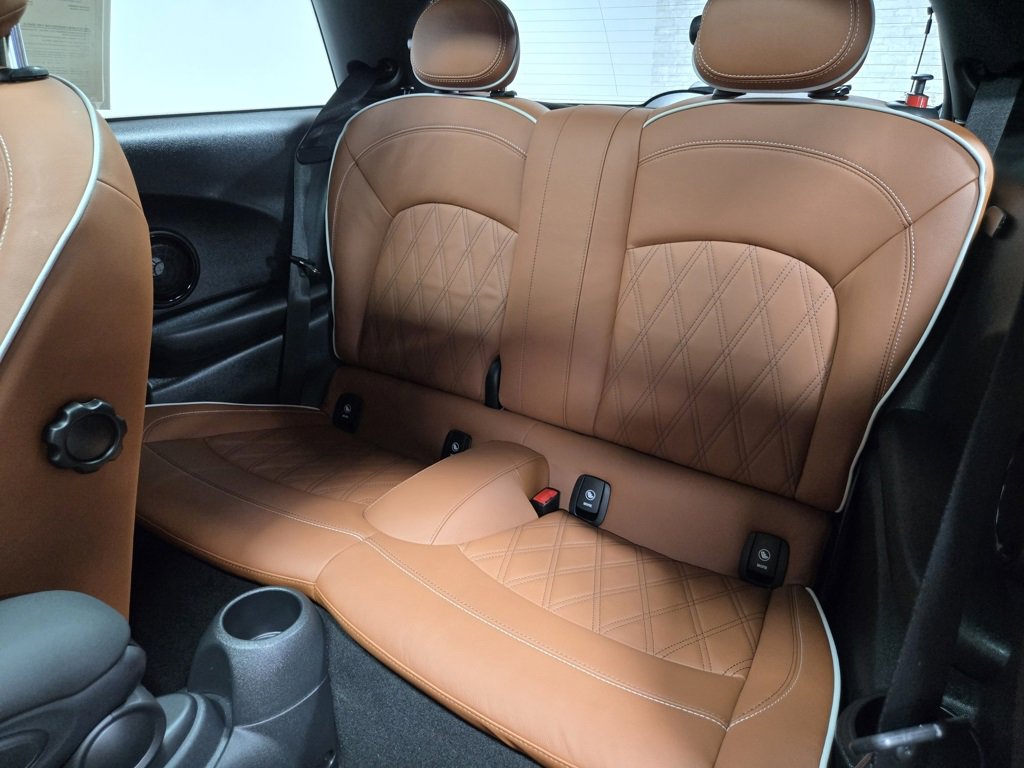 Used 2024 MINI Cooper SE image 31