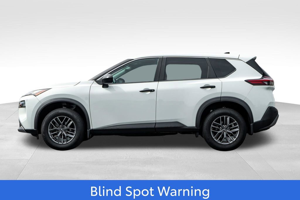 Used 2023 Nissan Rogue S AWD/4WD image 4