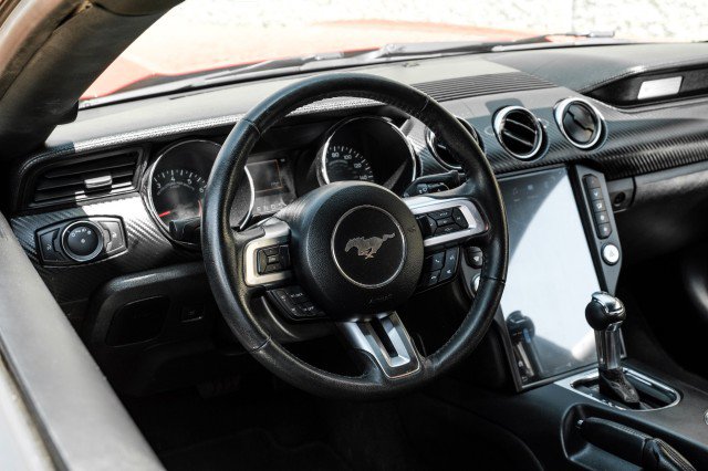Used 2017 Ford Mustang Coupe RWD image 14