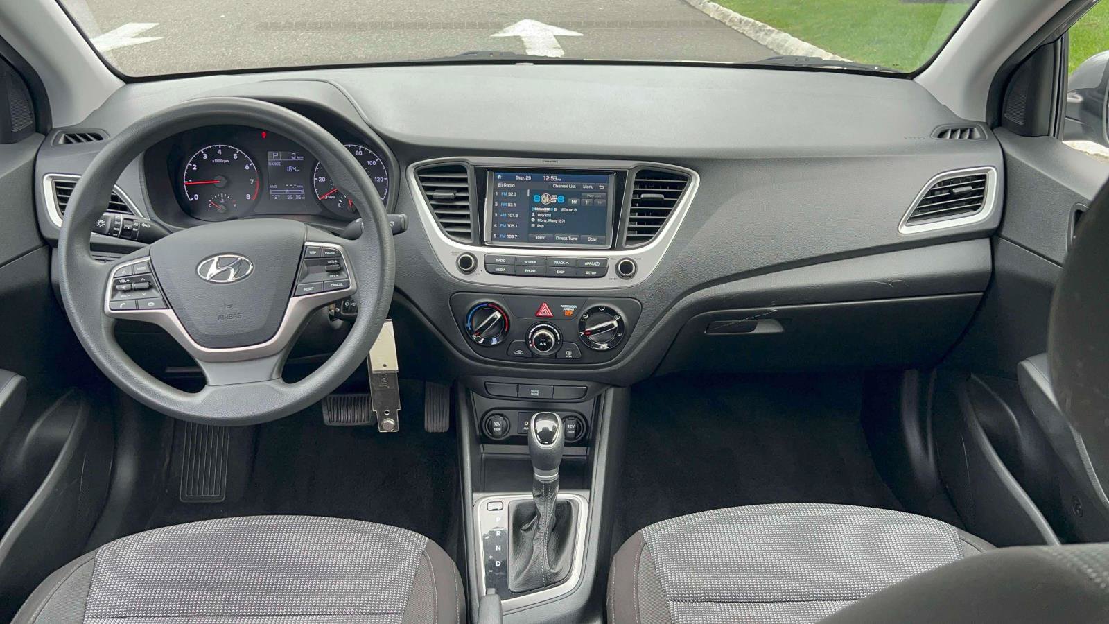 Used 2022 Hyundai Accent SEL FWD image 18