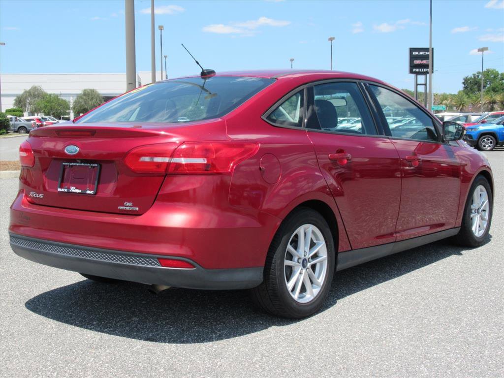 Used 2015 Ford Focus SE FWD image 7