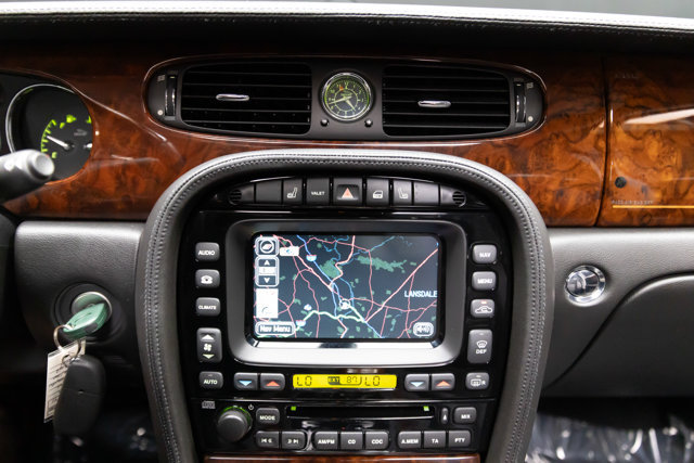 Used 2005 Jaguar XJ8 RWD image 78