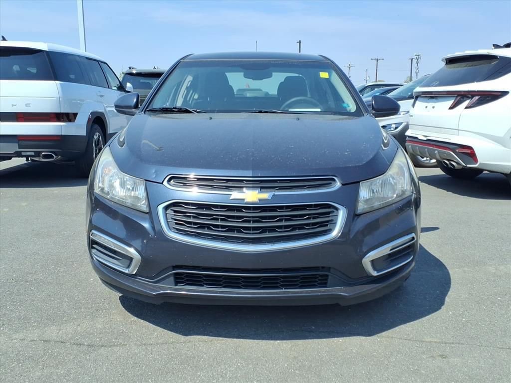 Used 2015 Chevrolet Cruze LT image 2