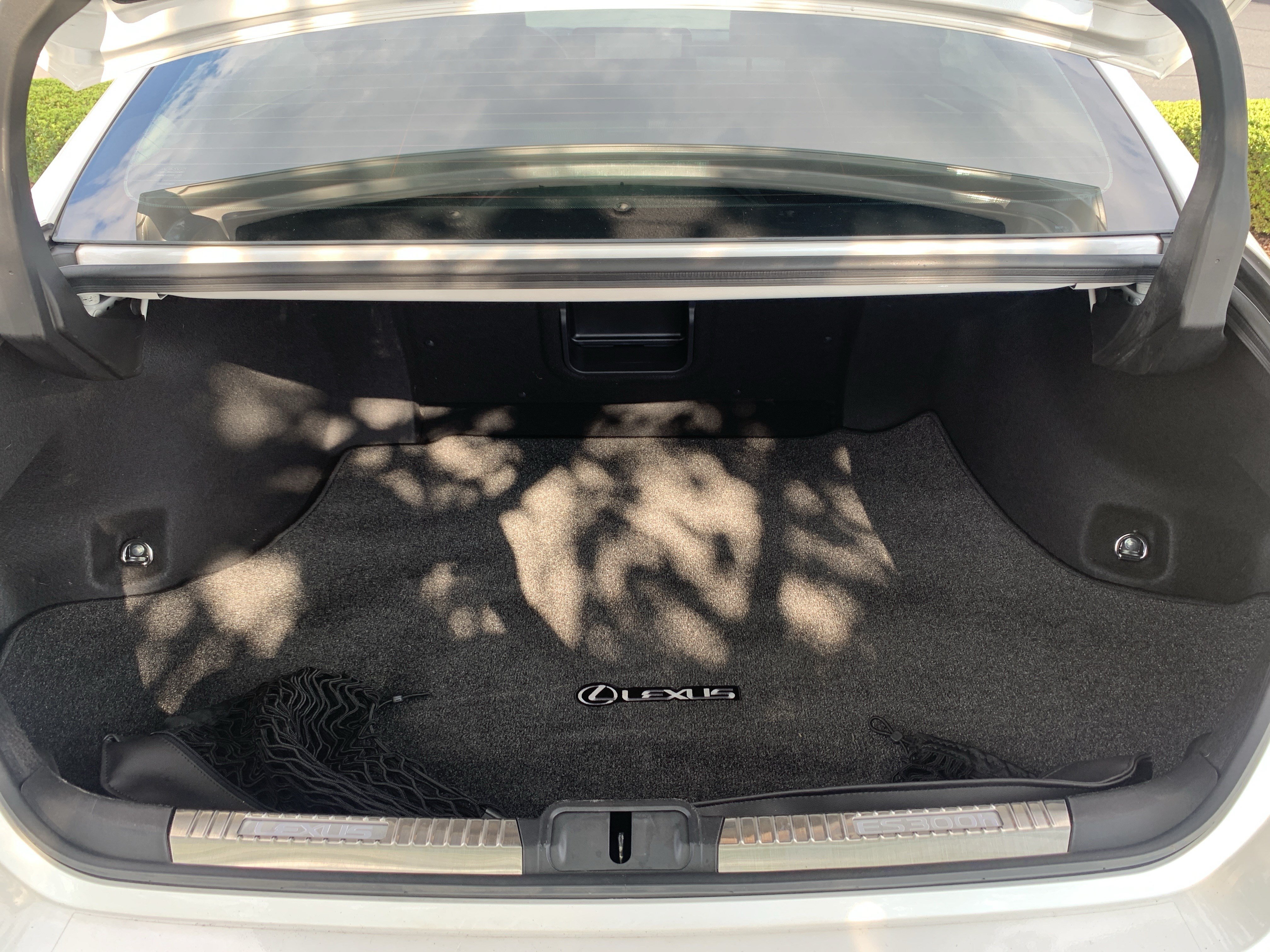 Used 2025 Lexus ES 300h w/ Premium Package FWD image 34