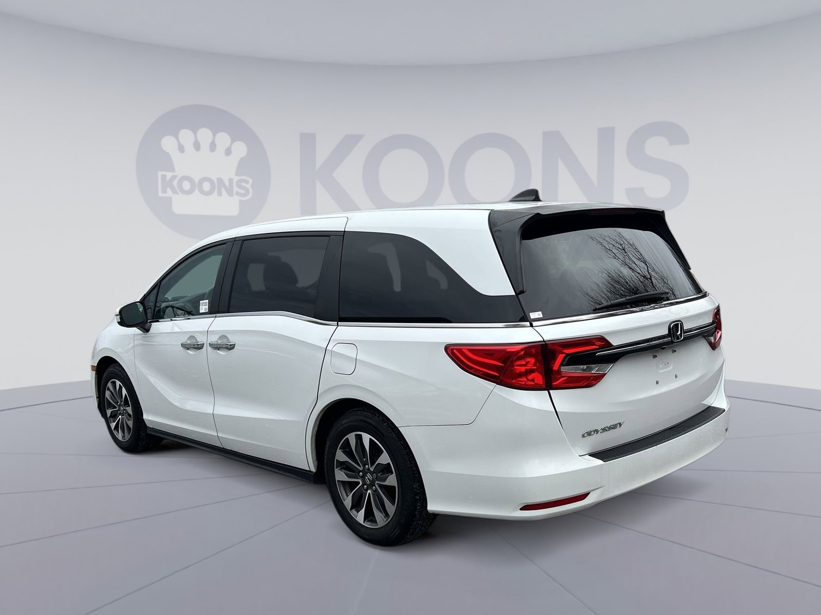 Used 2023 Honda Odyssey EX-L image 4