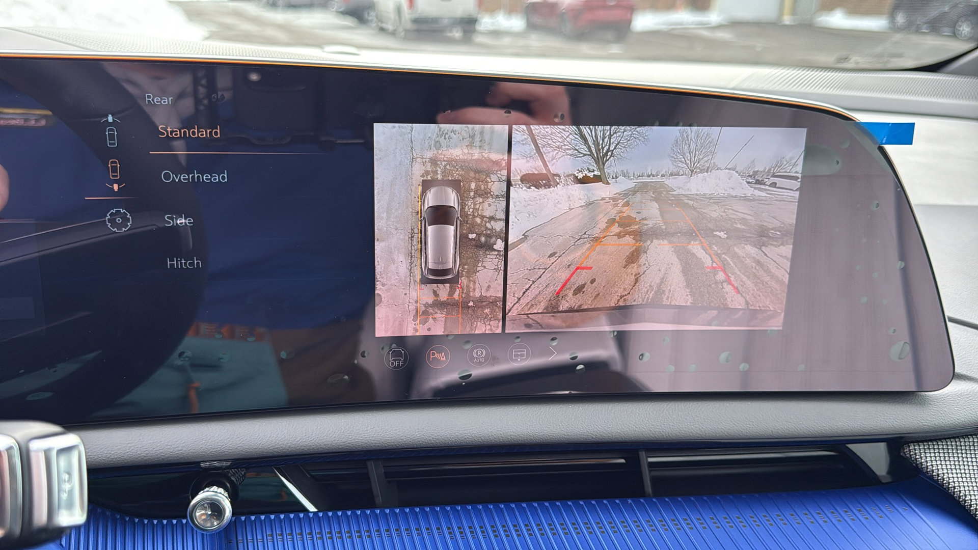 New 2026 Cadillac Optiq Luxury 2 image 18