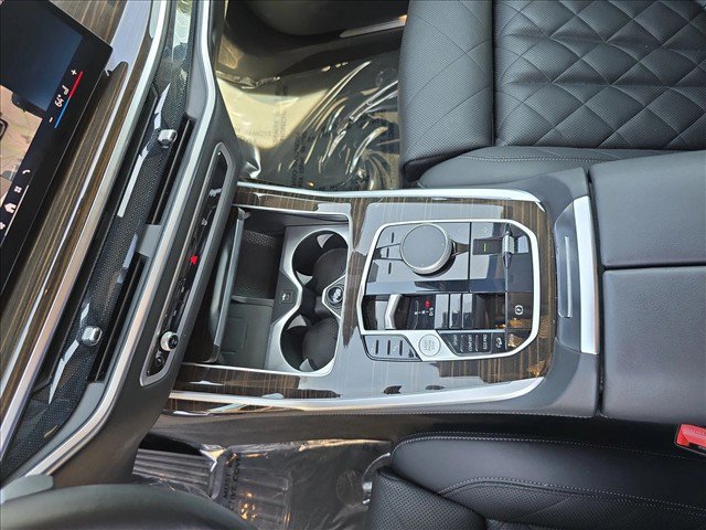 Used 2024 BMW X7 xDrive40i AWD/4WD image 24