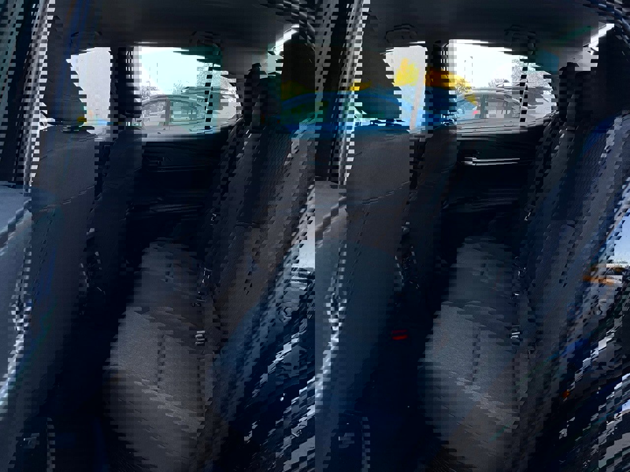 Used 2025 Toyota Camry LE image 11