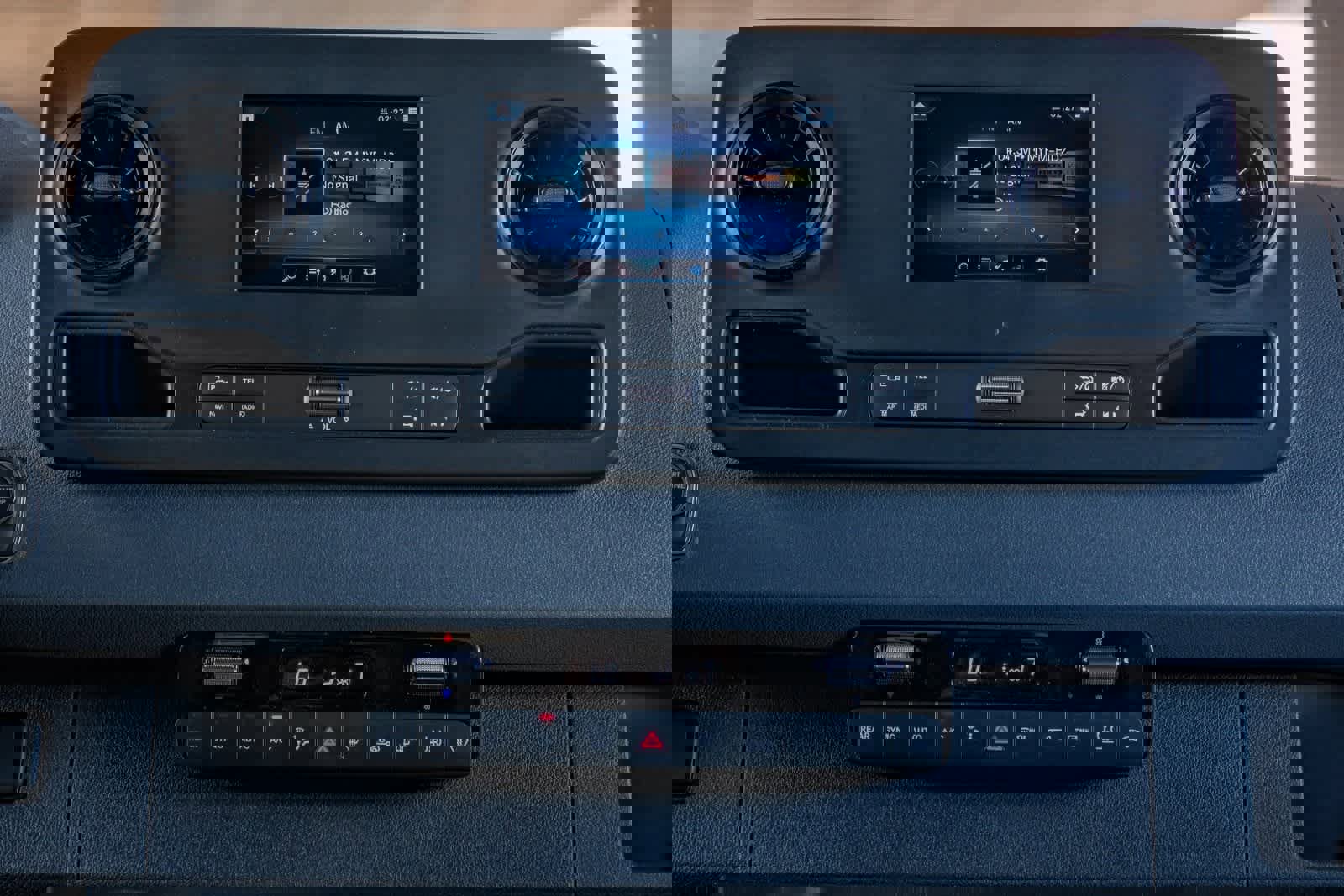 Used 2024 Mercedes-Benz Sprinter 2500 image 14