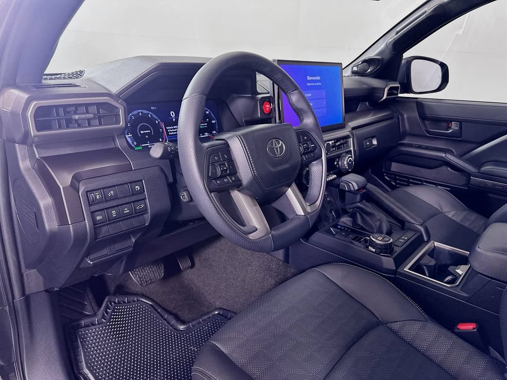 Certified 2025 Toyota 4Runner TRD Off-Road Premium AWD/4WD image 9