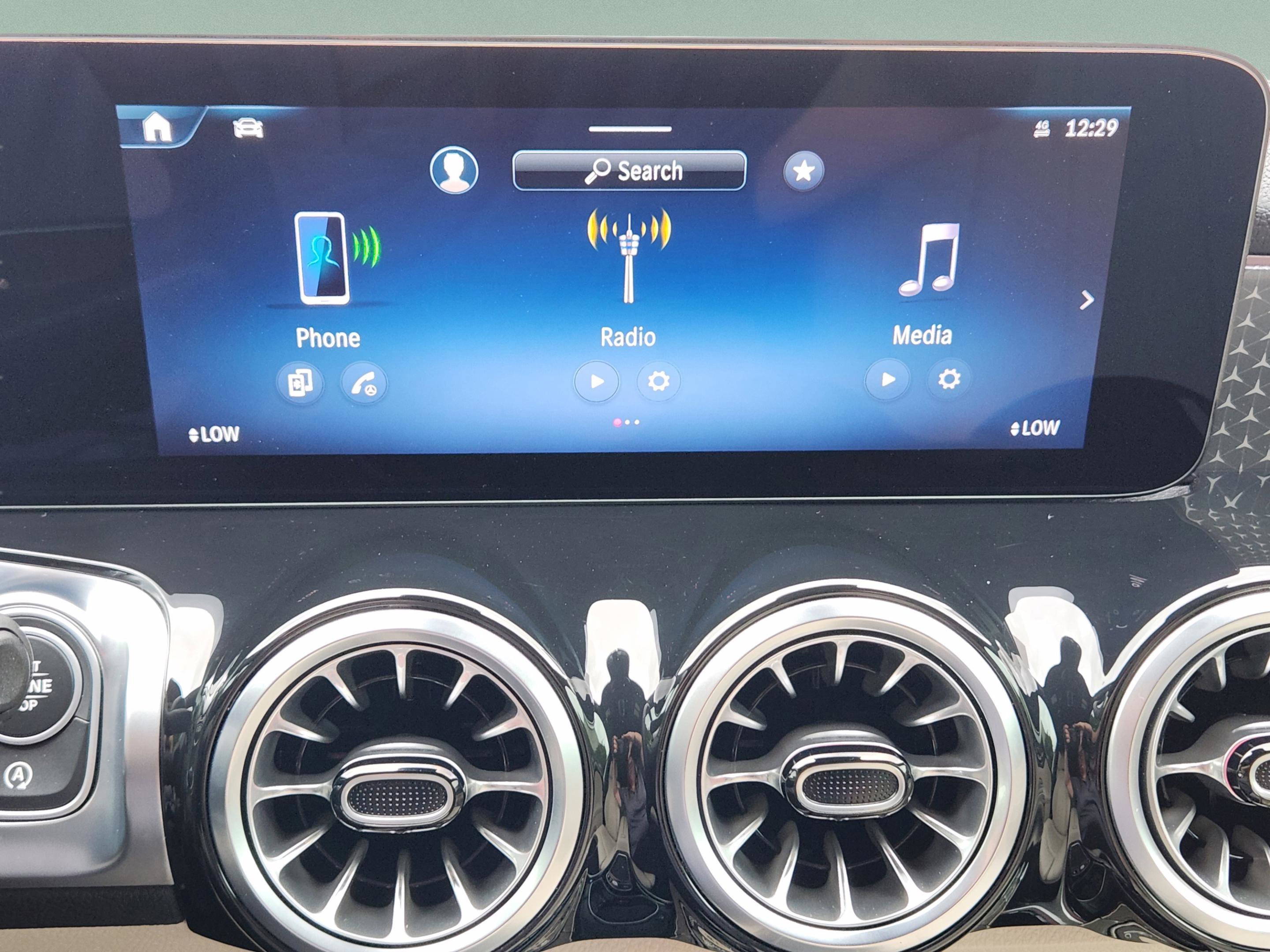 Used 2025 Mercedes-Benz GLB 250 image 10