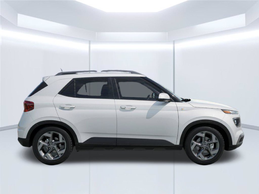 New 2026 Hyundai Venue SEL FWD image 7