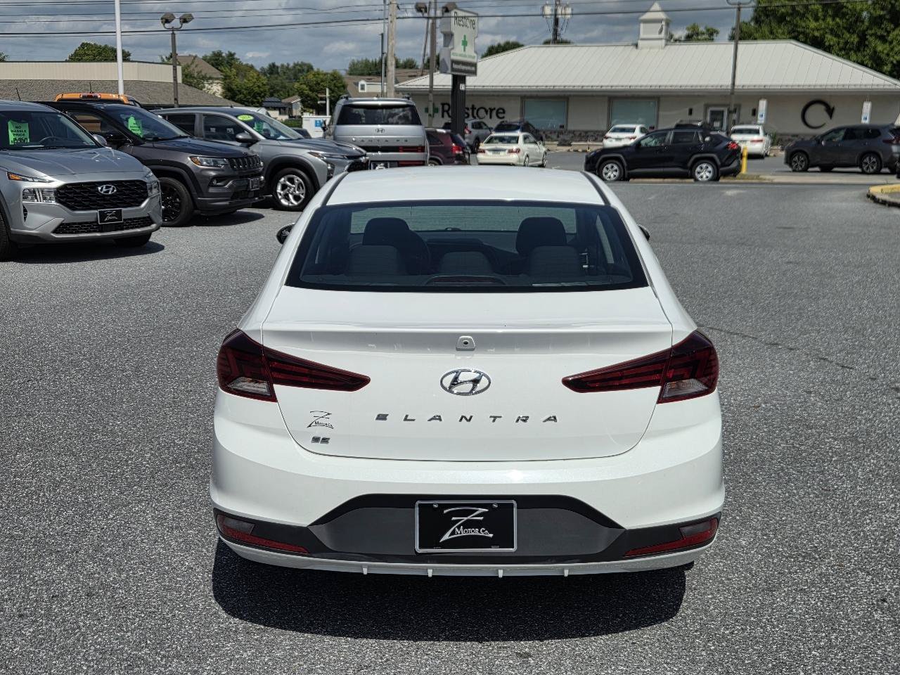 Used 2020 Hyundai Elantra SE w/ Cargo Package (C1) FWD image 7