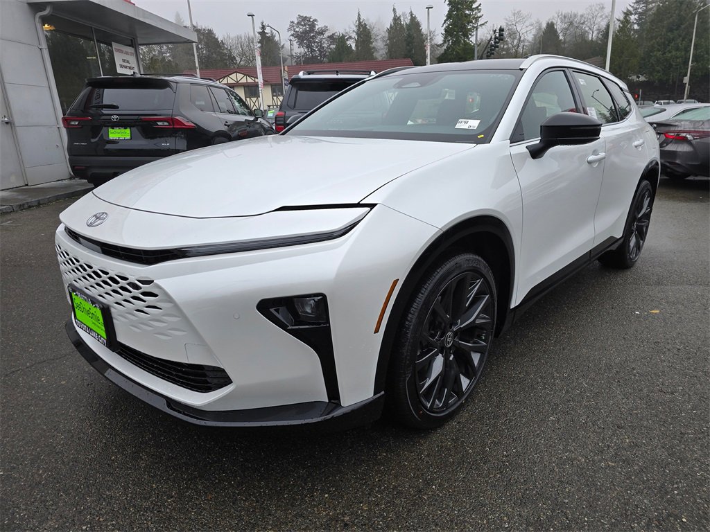 New 2025 Toyota Crown Signia image 3