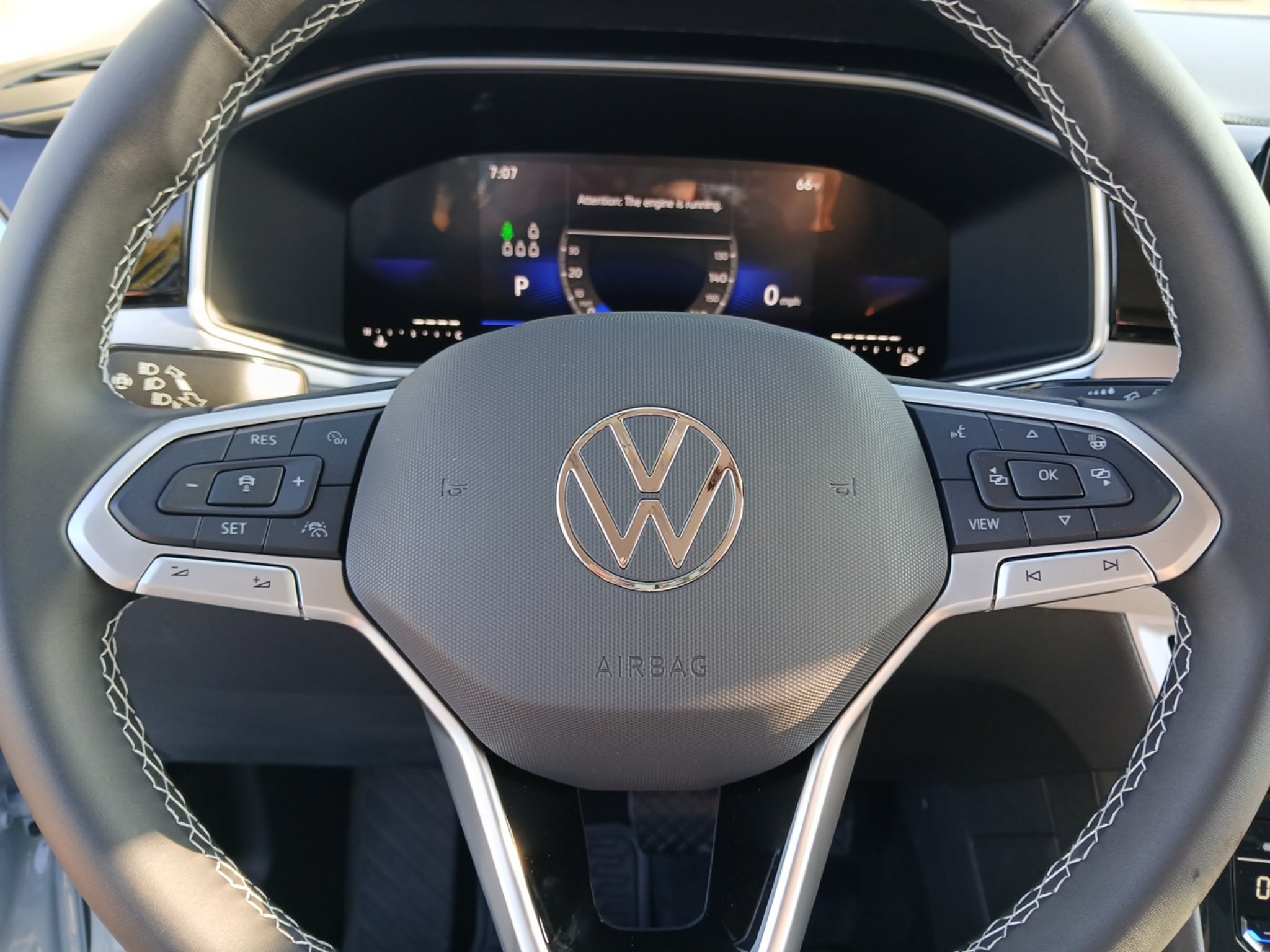 New 2027 Volkswagen Taos SE FWD image 14